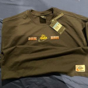 Nike heavy box t shirt size med brand new